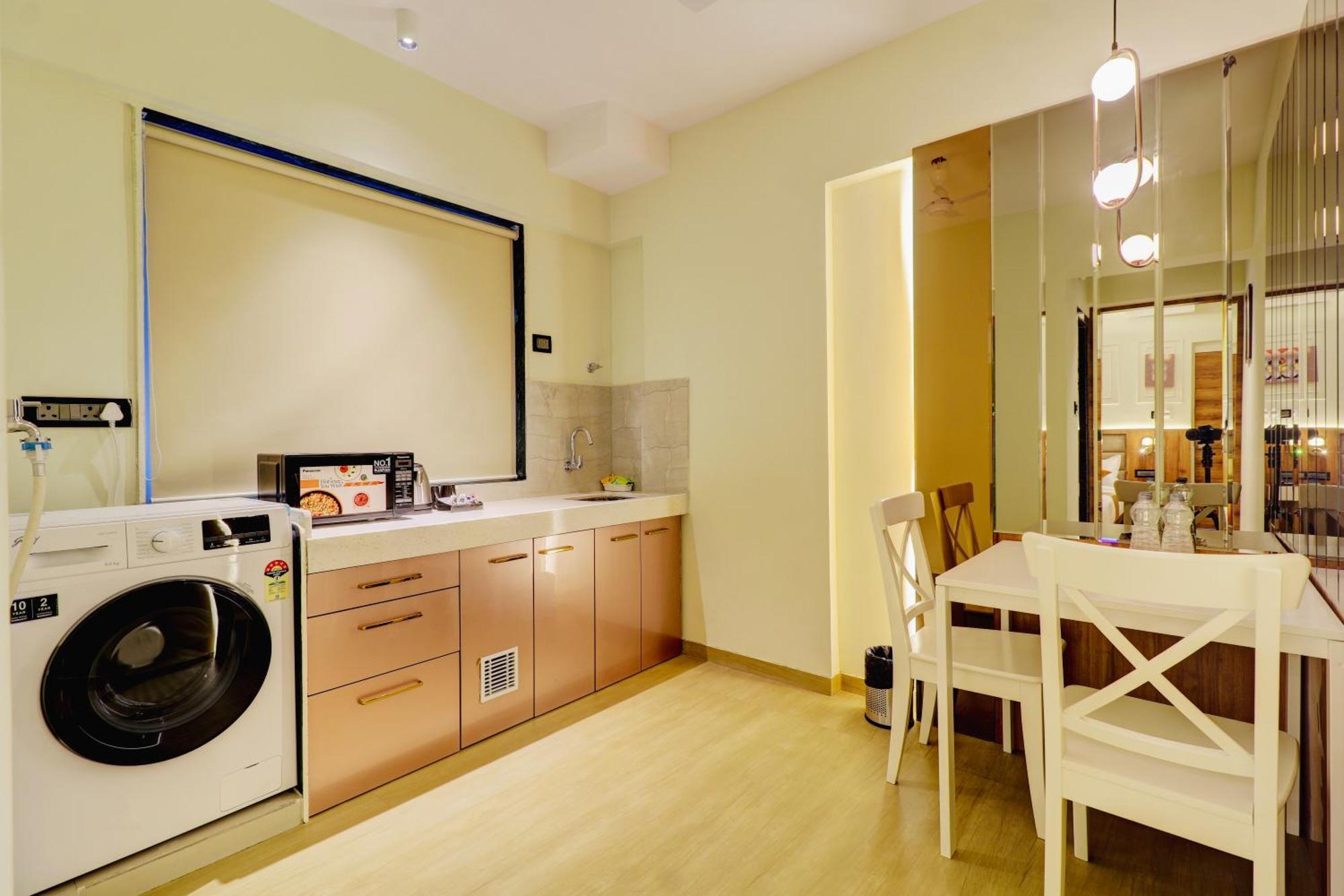 Home2 Studio Apartments Mumbai Exterior photo